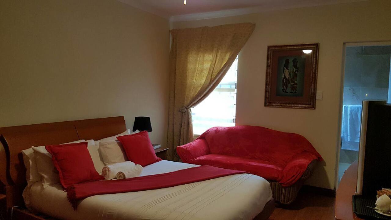 سنتوريون Lily White Guest House المظهر الخارجي الصورة