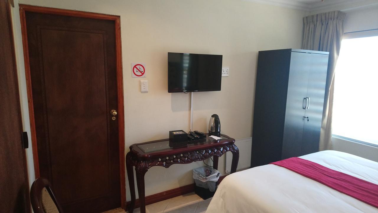 سنتوريون Lily White Guest House المظهر الخارجي الصورة